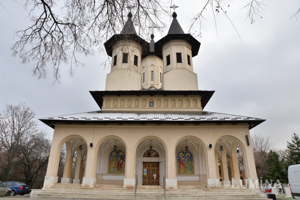 Comemorarea eroilor revoluţiei în cimitirul lor din Capitală 197770