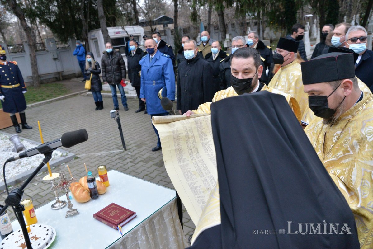 Comemorarea eroilor revoluţiei în cimitirul lor din Capitală 197779