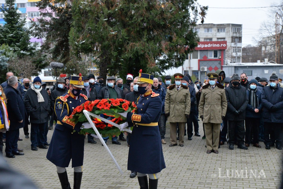 Comemorarea eroilor revoluţiei în cimitirul lor din Capitală 197786