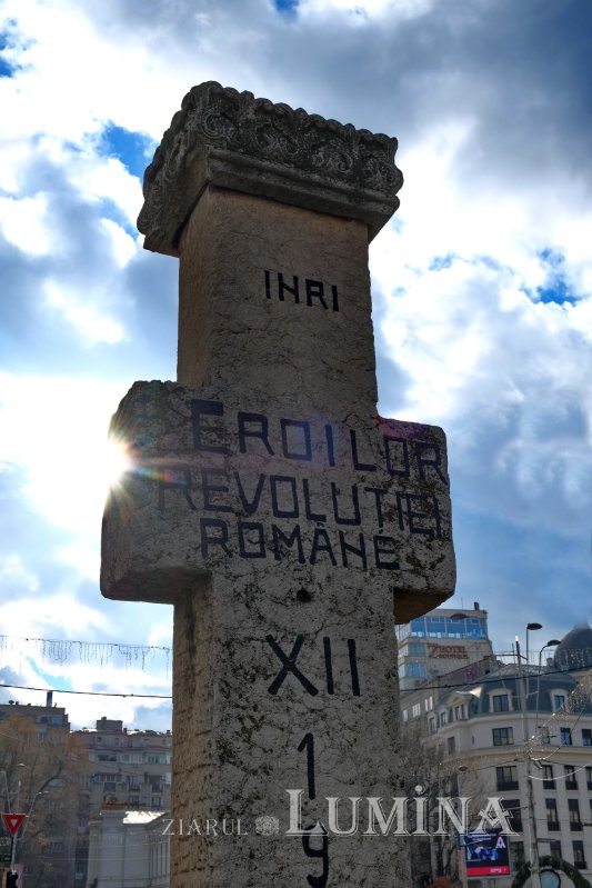 Martirii din decembrie 1989 au fost pomeniți și în Piața Universității 197810