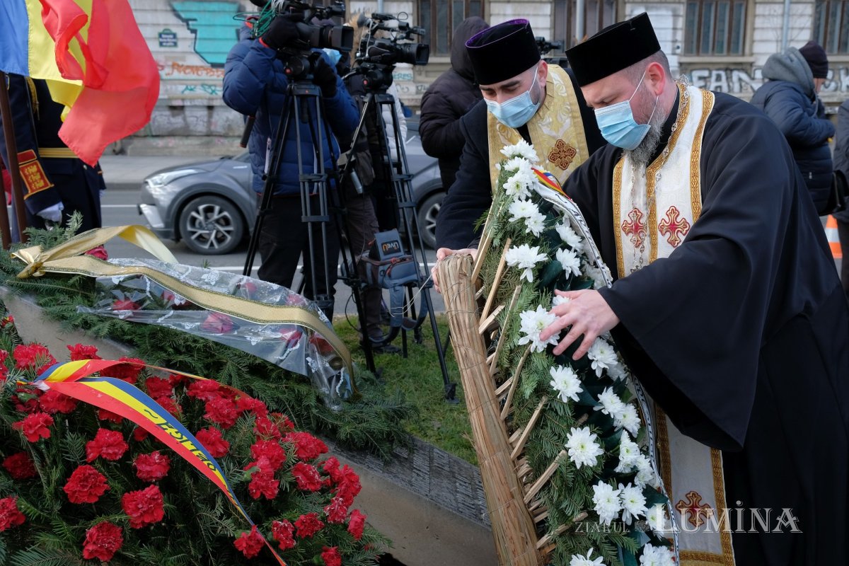 Martirii din decembrie 1989 au fost pomeniți și în Piața Universității 197812