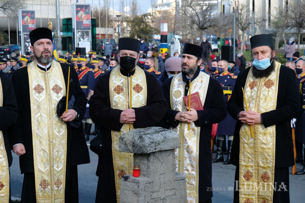 Martirii din decembrie 1989 au fost pomeniți și în Piața Universității 197818