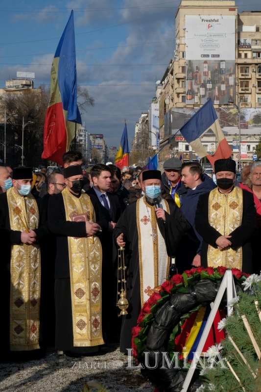 Martirii din decembrie 1989 au fost pomeniți și în Piața Universității 197821