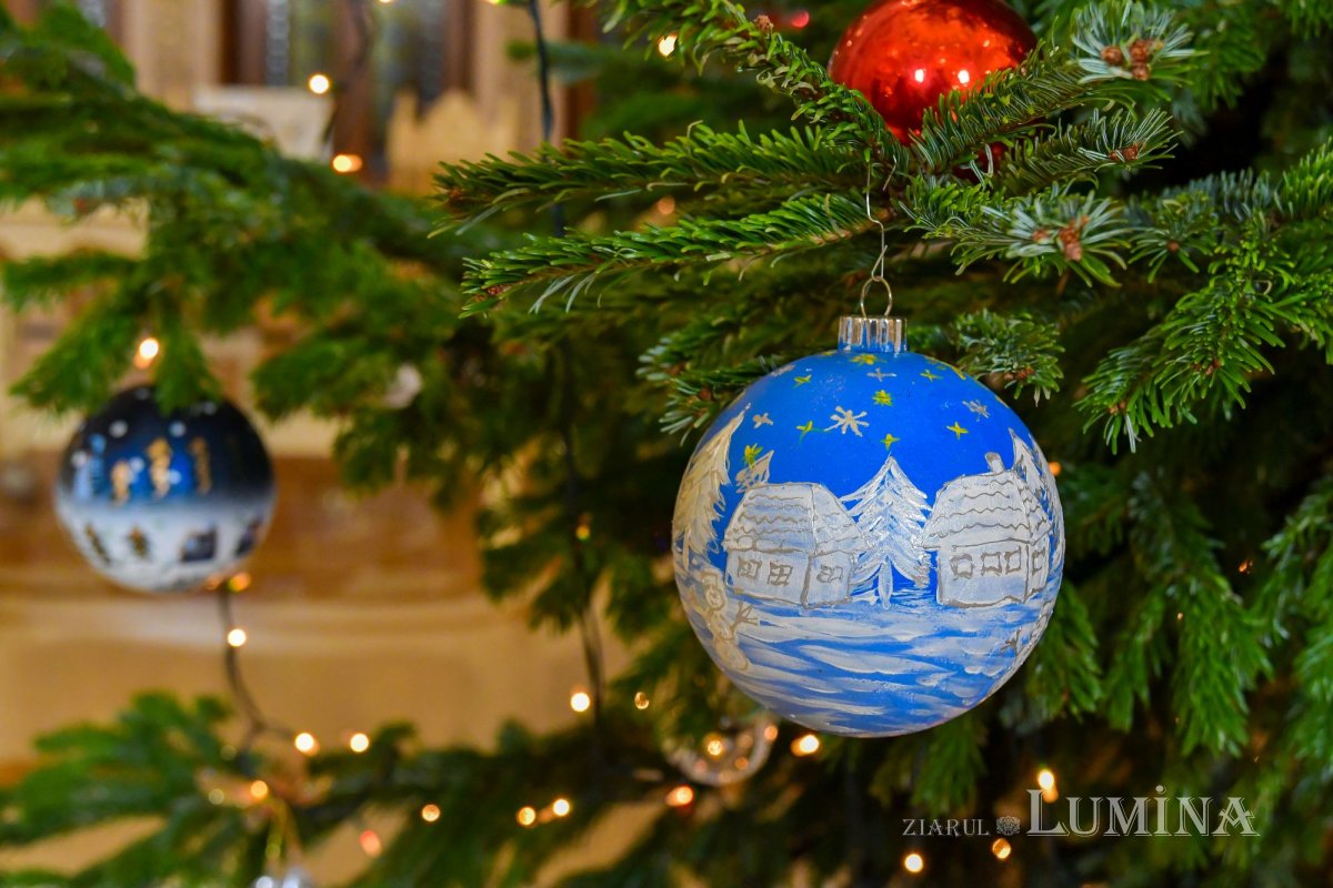 Patriarhul României a fost colindat de elevi de la o şcoală din Capitală 197867