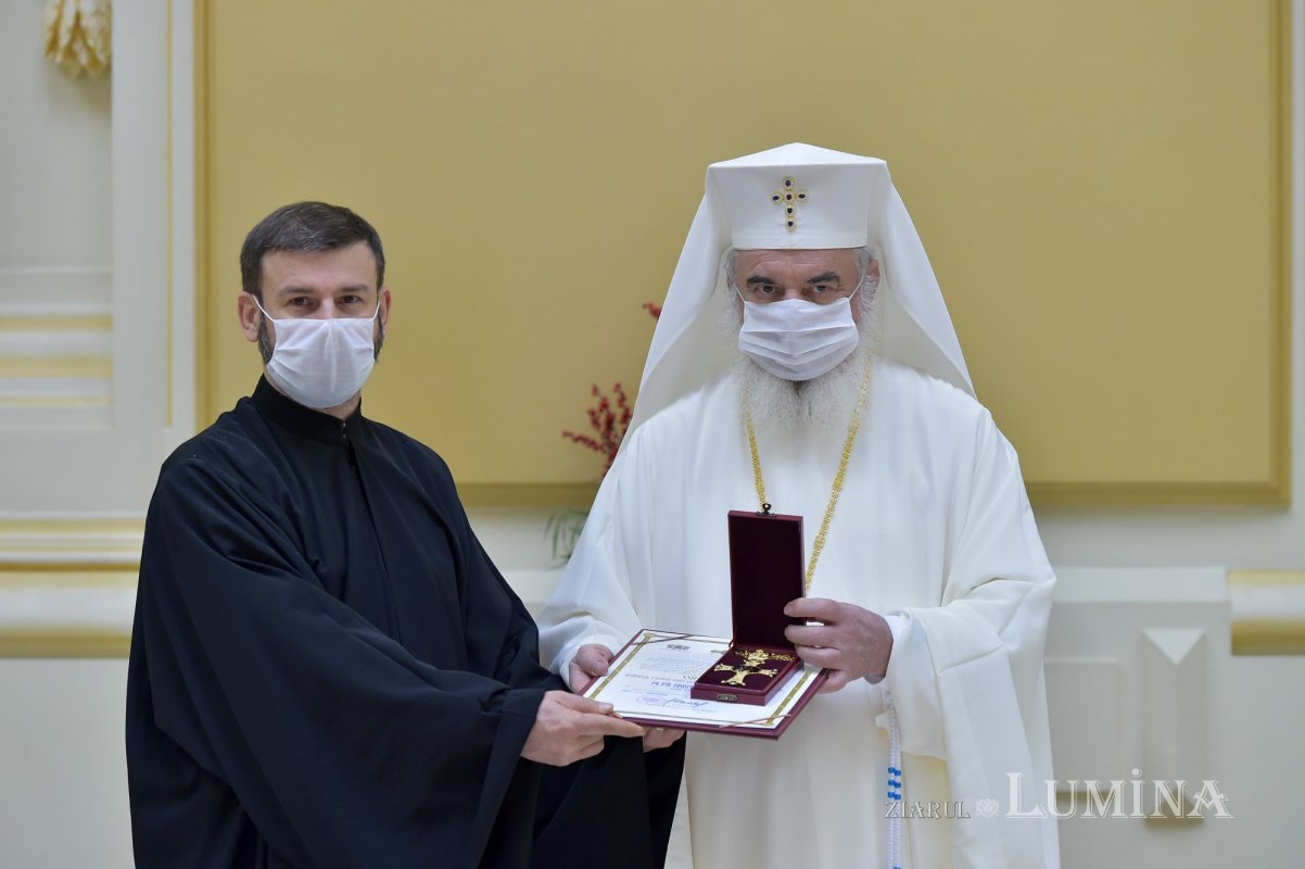 Recunoștință personalităților care au evidențiat lucrarea Bisericii în diasporă 198032