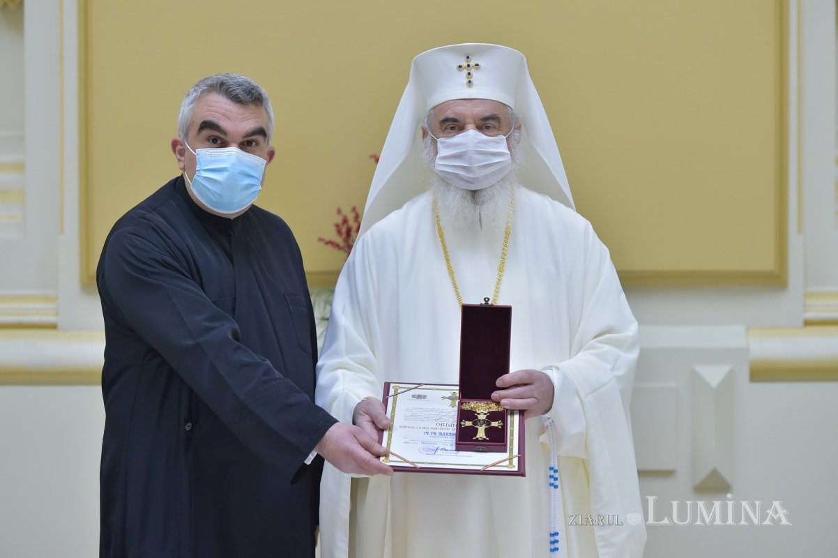 Recunoștință personalităților care au evidențiat lucrarea Bisericii în diasporă 198038