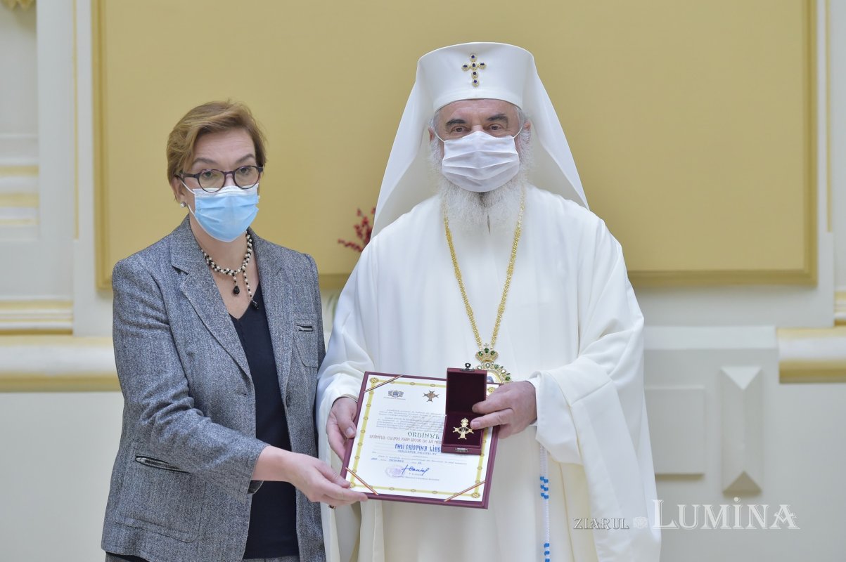 Recunoștință personalităților care au evidențiat lucrarea Bisericii în diasporă 198040