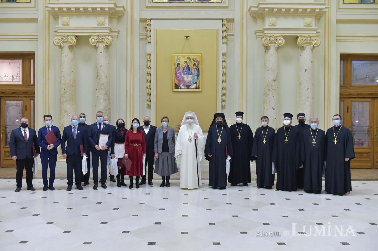 Recunoștință personalităților care au evidențiat lucrarea Bisericii în diasporă 198051