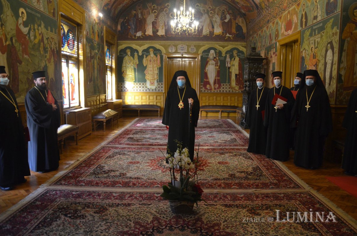 PS Părinte Sofronie a oferit cele dintâi distincții ale  Ordinului „Episcop Roman Ciorogariu” pentru clerici 198172