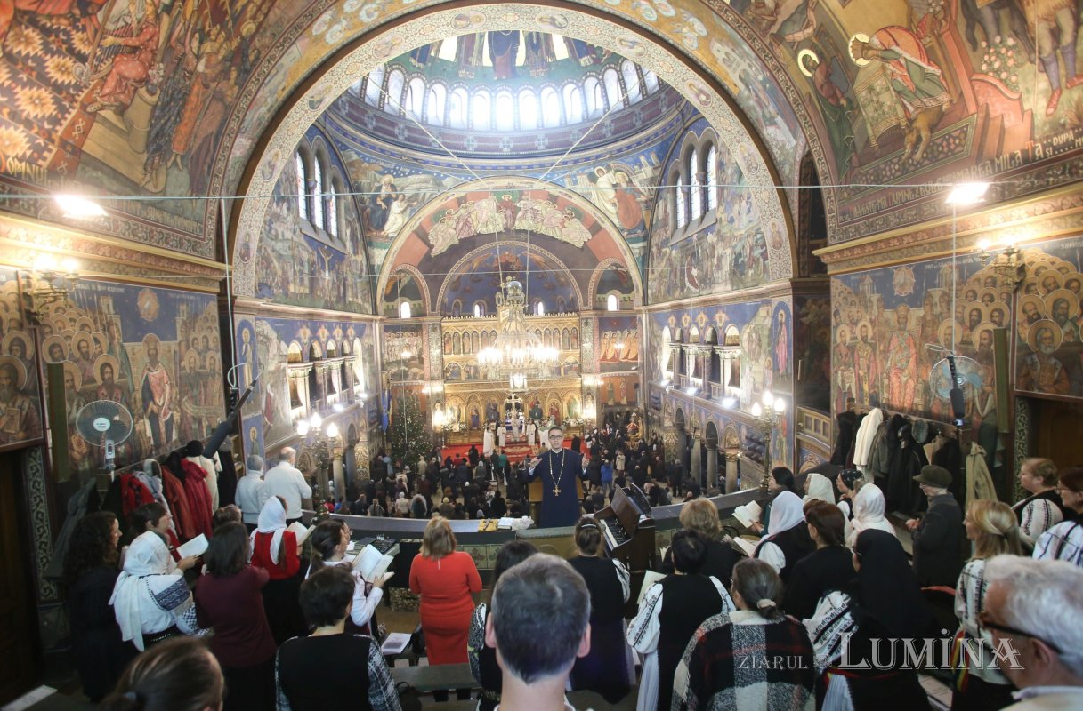 Praznicul Naşterii Domnului la Catedrala Mitropolitană din Sibiu 198398