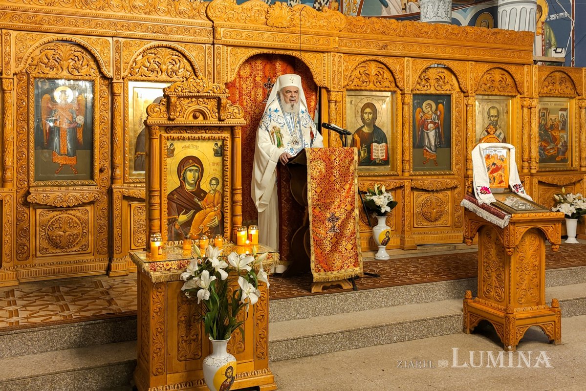 Binecuvântarea Patriarhului României pentru credincioșii din Urlați 198645