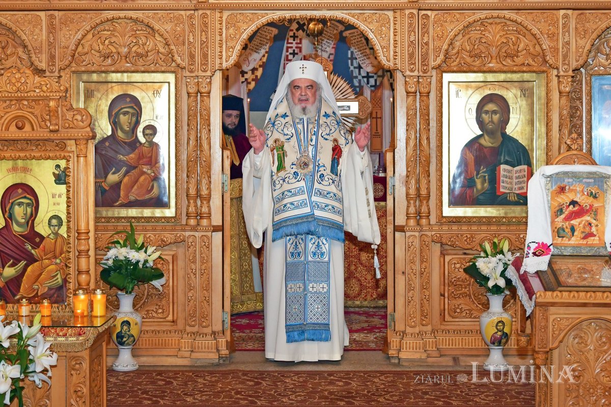 Binecuvântarea Patriarhului României pentru credincioșii din Urlați 198657