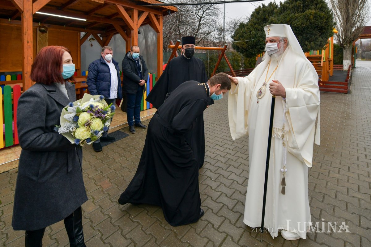 Binecuvântarea Patriarhului României pentru credincioșii din Urlați 198668