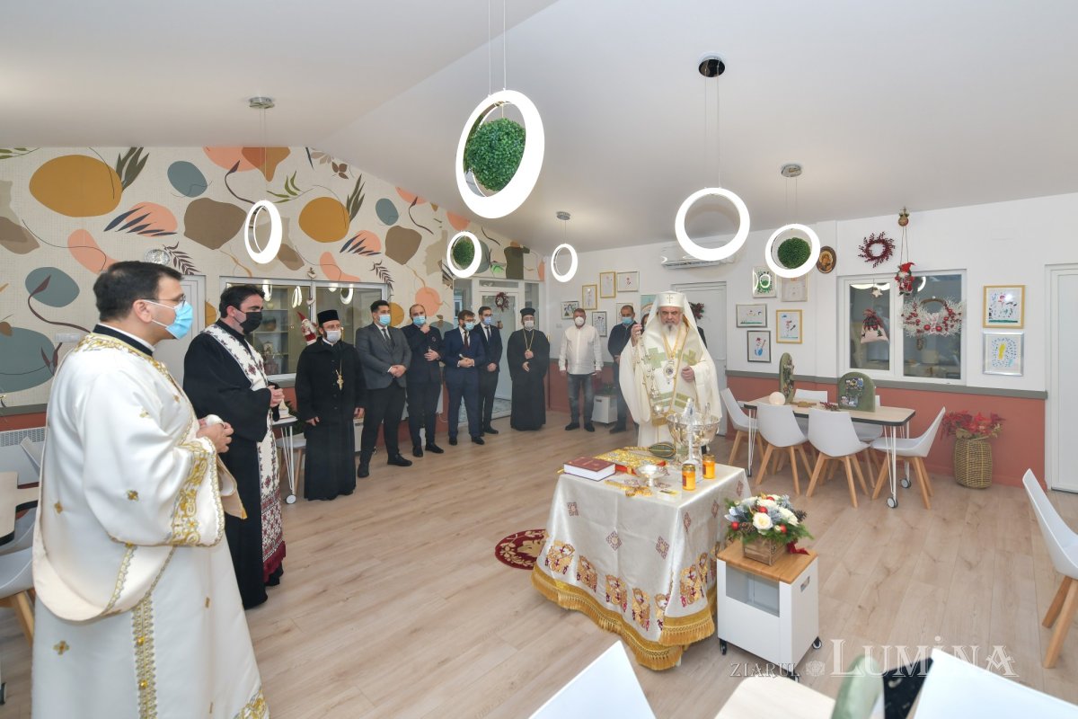 Binecuvântarea Patriarhului României pentru credincioșii din Urlați 198677