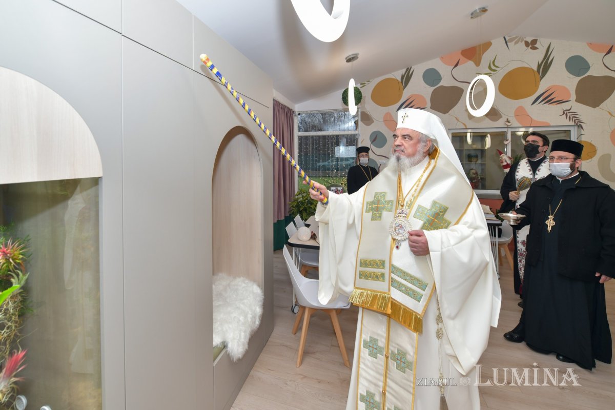 Binecuvântarea Patriarhului României pentru credincioșii din Urlați 198680