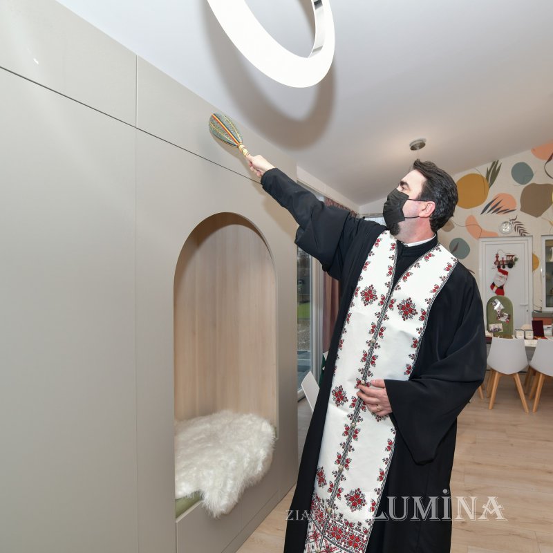 Binecuvântarea Patriarhului României pentru credincioșii din Urlați 198681