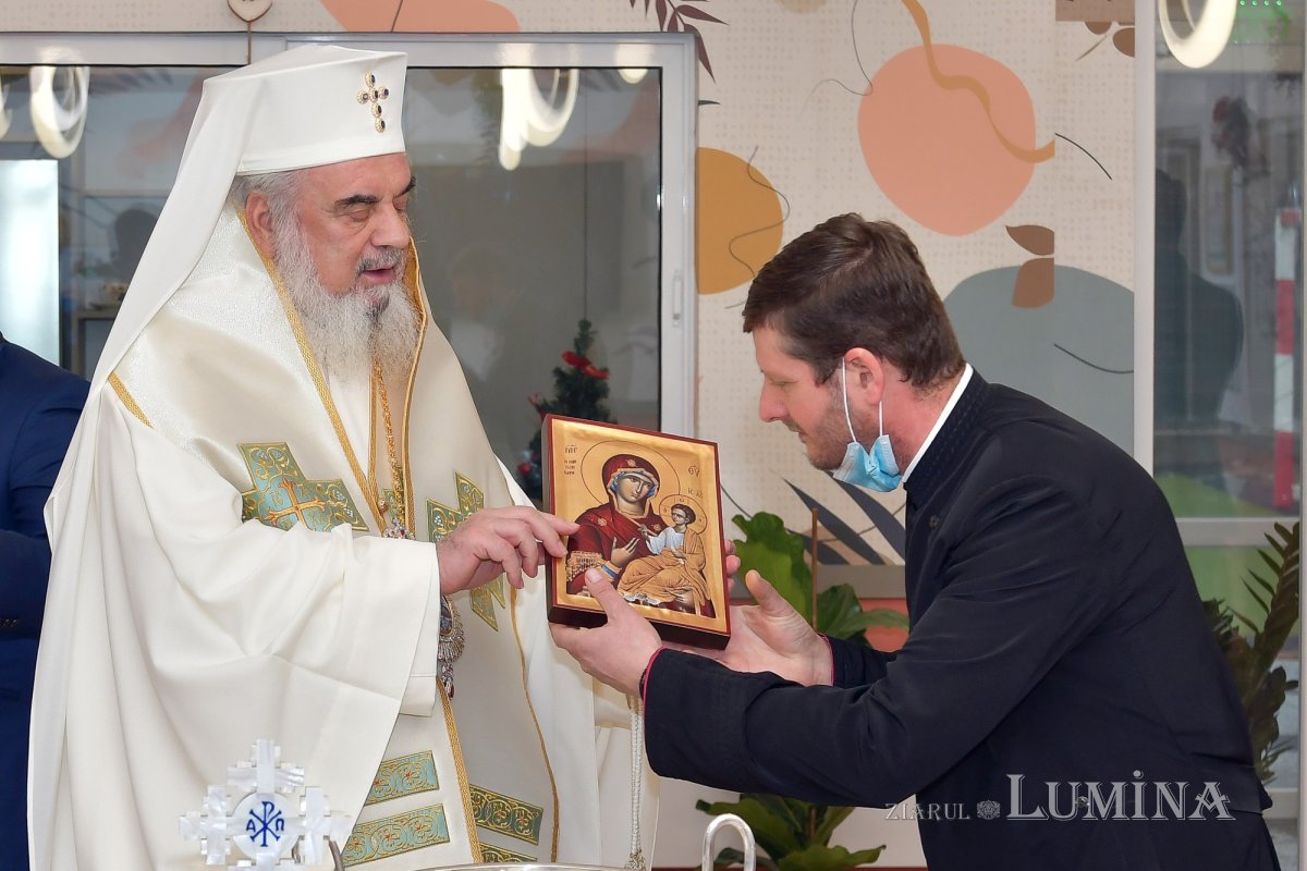 Binecuvântarea Patriarhului României pentru credincioșii din Urlați 198684