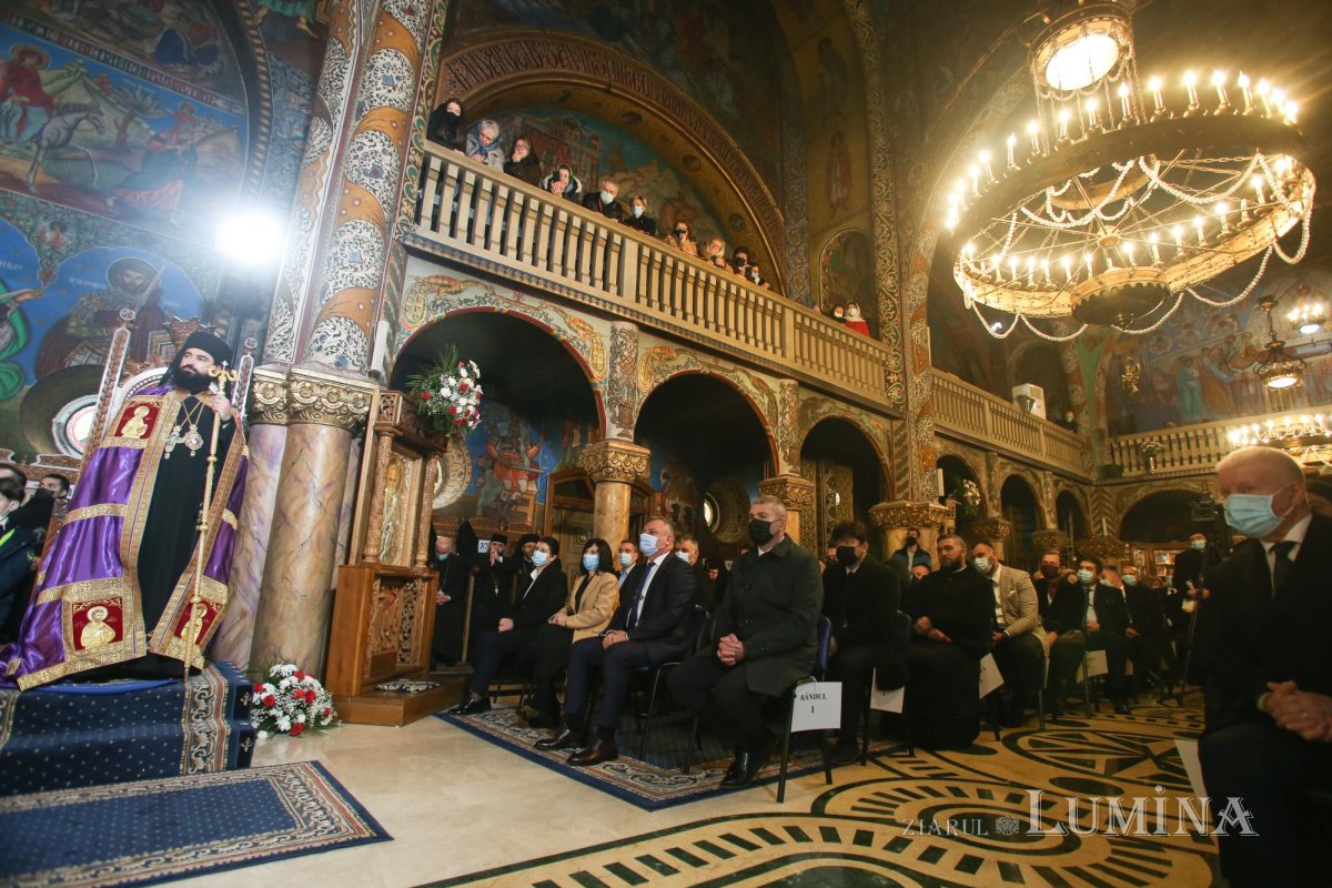 A fost întronizat noul Episcop al Devei şi Hunedoarei 198583