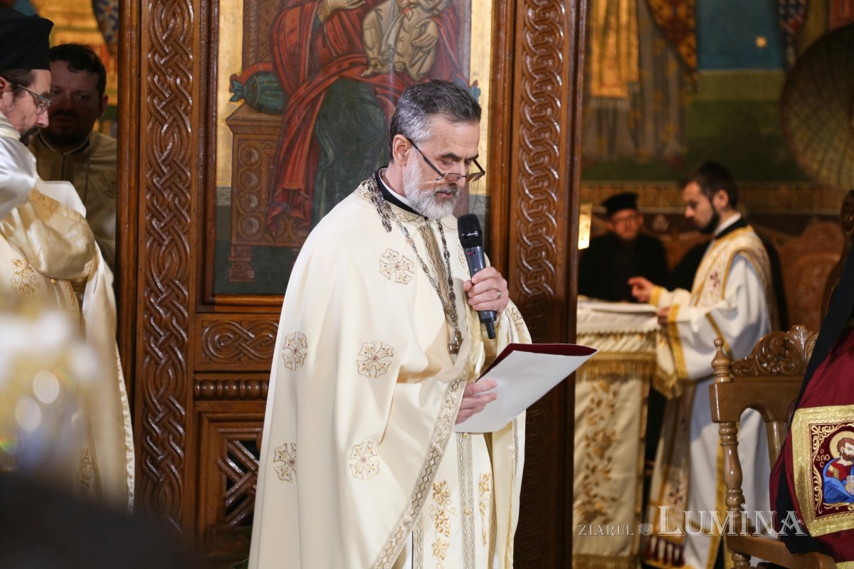 A fost întronizat noul Episcop al Devei şi Hunedoarei 198584