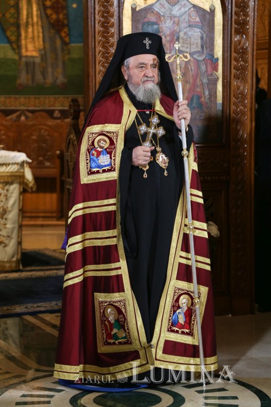 A fost întronizat noul Episcop al Devei şi Hunedoarei 198591