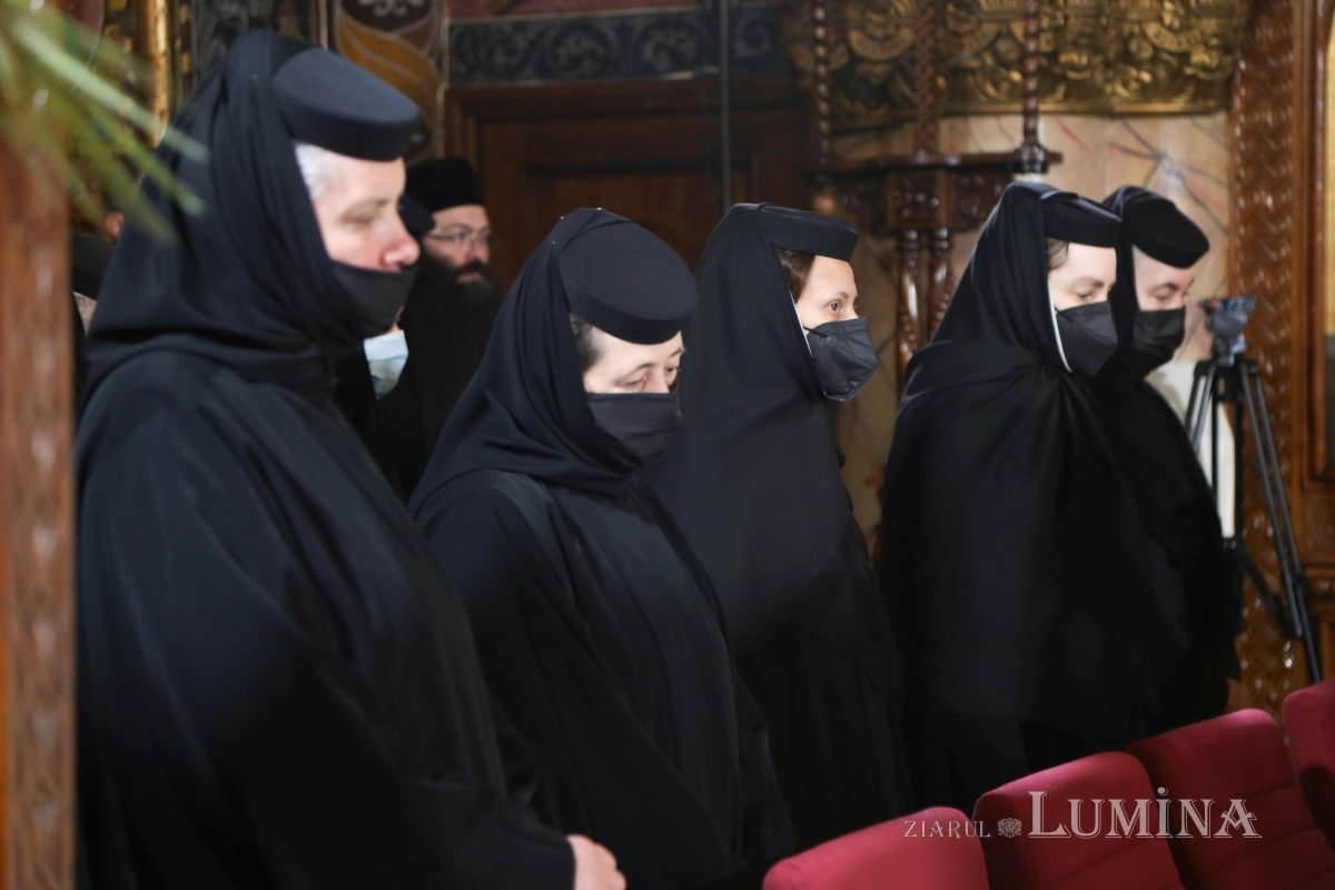 A fost întronizat noul Episcop al Devei şi Hunedoarei 198605