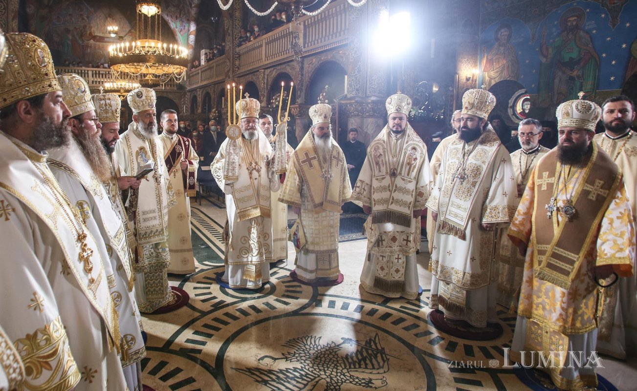 A fost întronizat noul Episcop al Devei şi Hunedoarei 198607