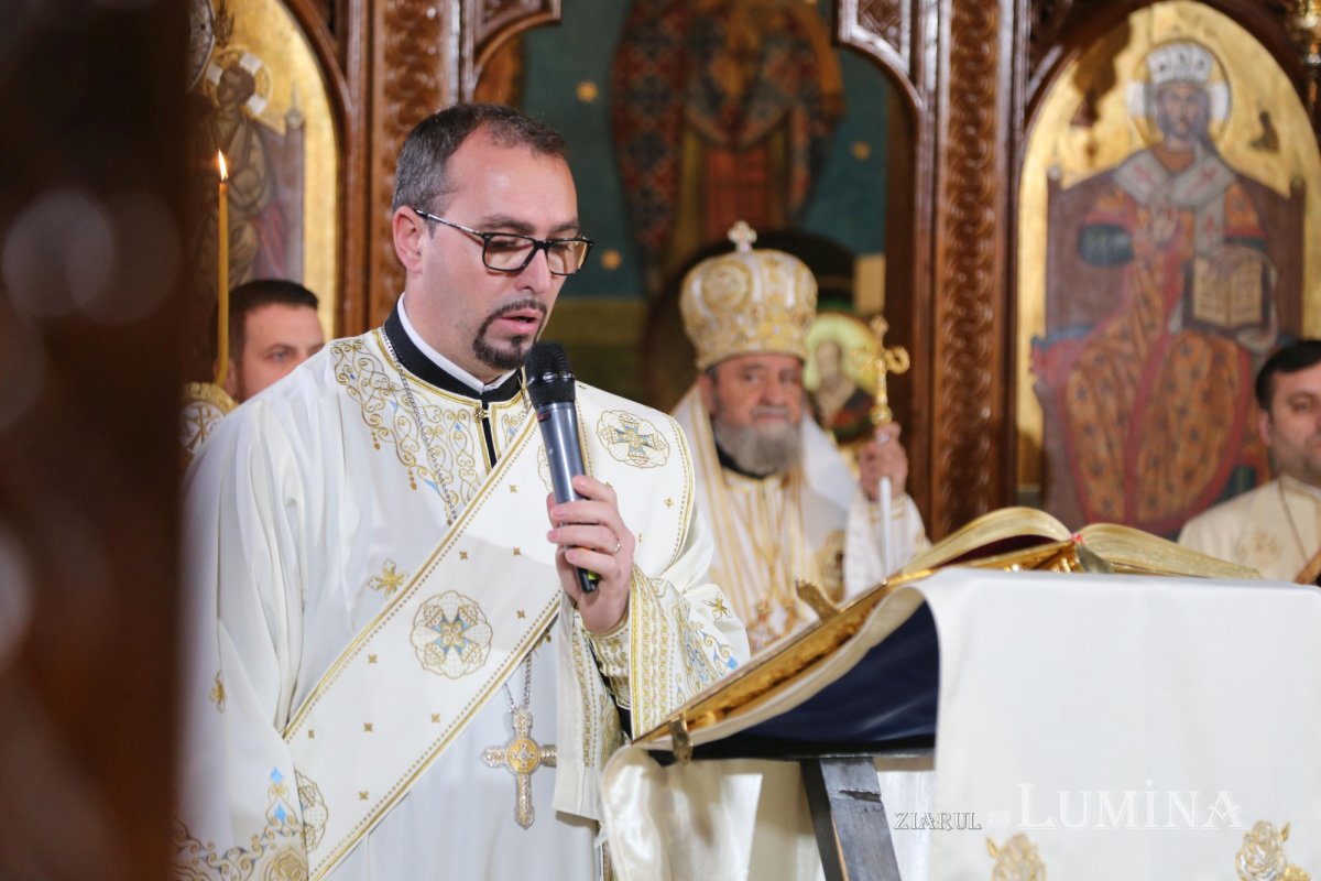 A fost întronizat noul Episcop al Devei şi Hunedoarei 198612