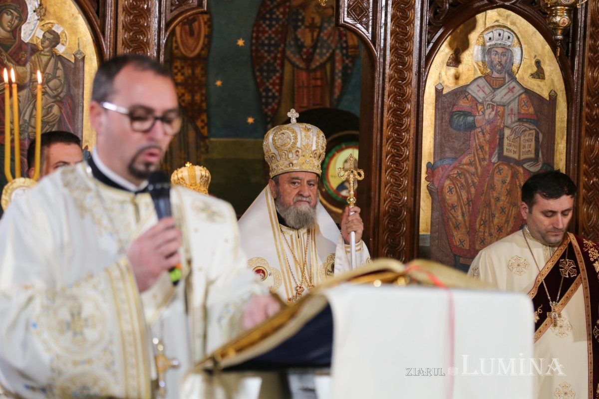 A fost întronizat noul Episcop al Devei şi Hunedoarei 198613
