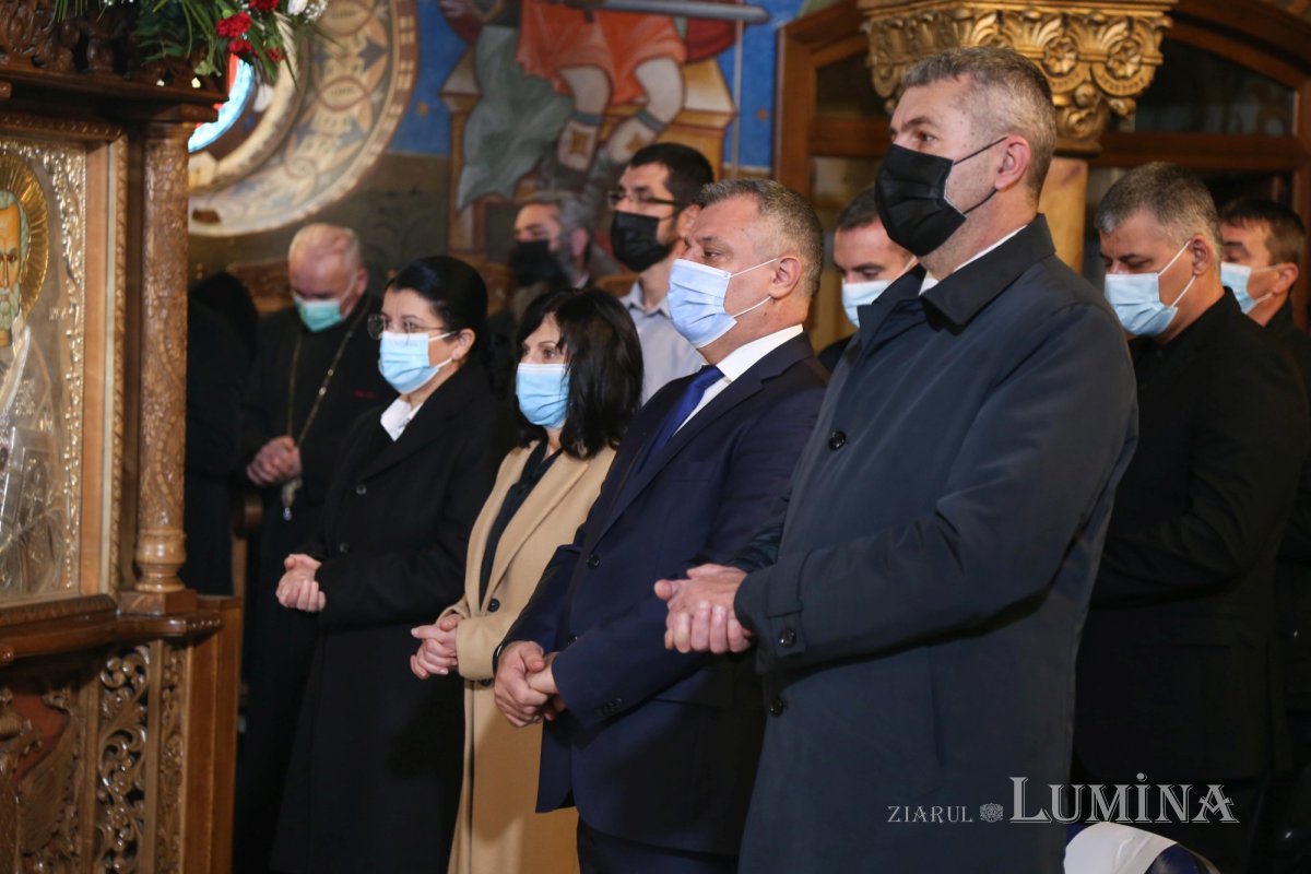 A fost întronizat noul Episcop al Devei şi Hunedoarei 198623