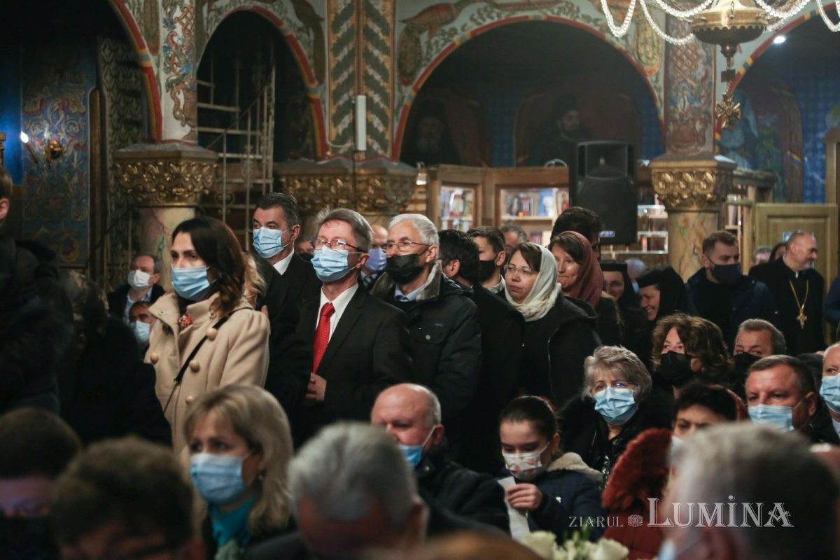 A fost întronizat noul Episcop al Devei şi Hunedoarei 198627