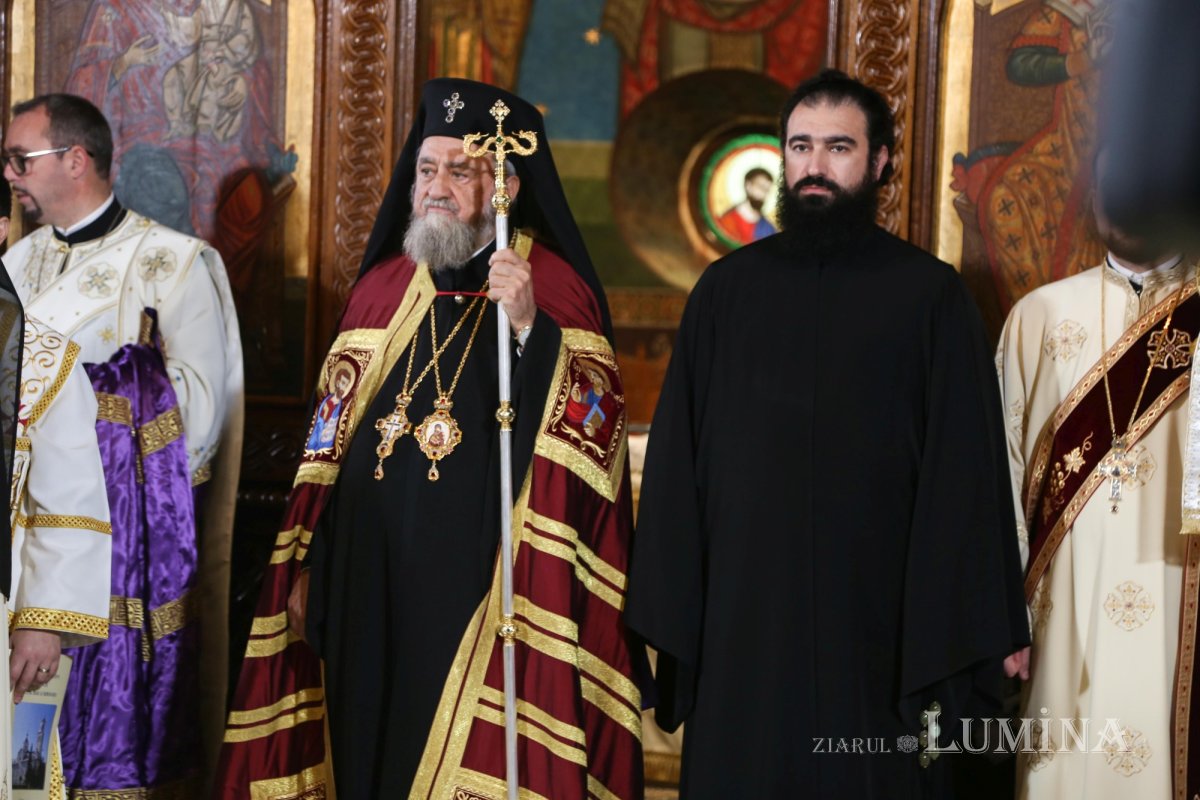 A fost întronizat noul Episcop al Devei şi Hunedoarei 198631