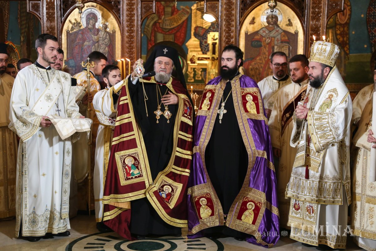 A fost întronizat noul Episcop al Devei şi Hunedoarei 198636