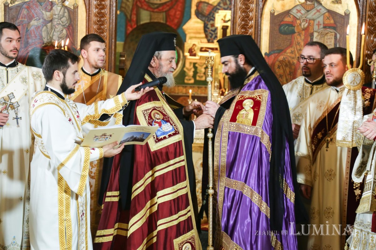 A fost întronizat noul Episcop al Devei şi Hunedoarei 198638