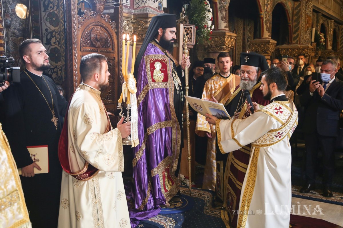 A fost întronizat noul Episcop al Devei şi Hunedoarei 198640