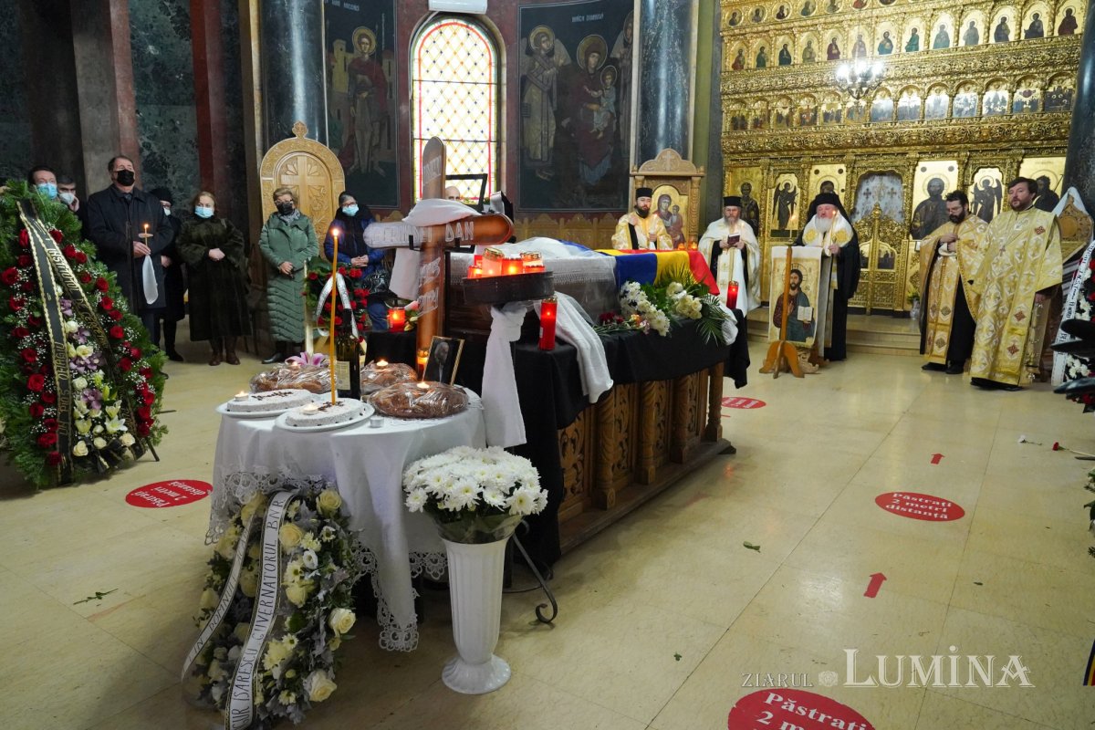 Academicianul Dan Berindei a fost condus pe ultimul drum 198877