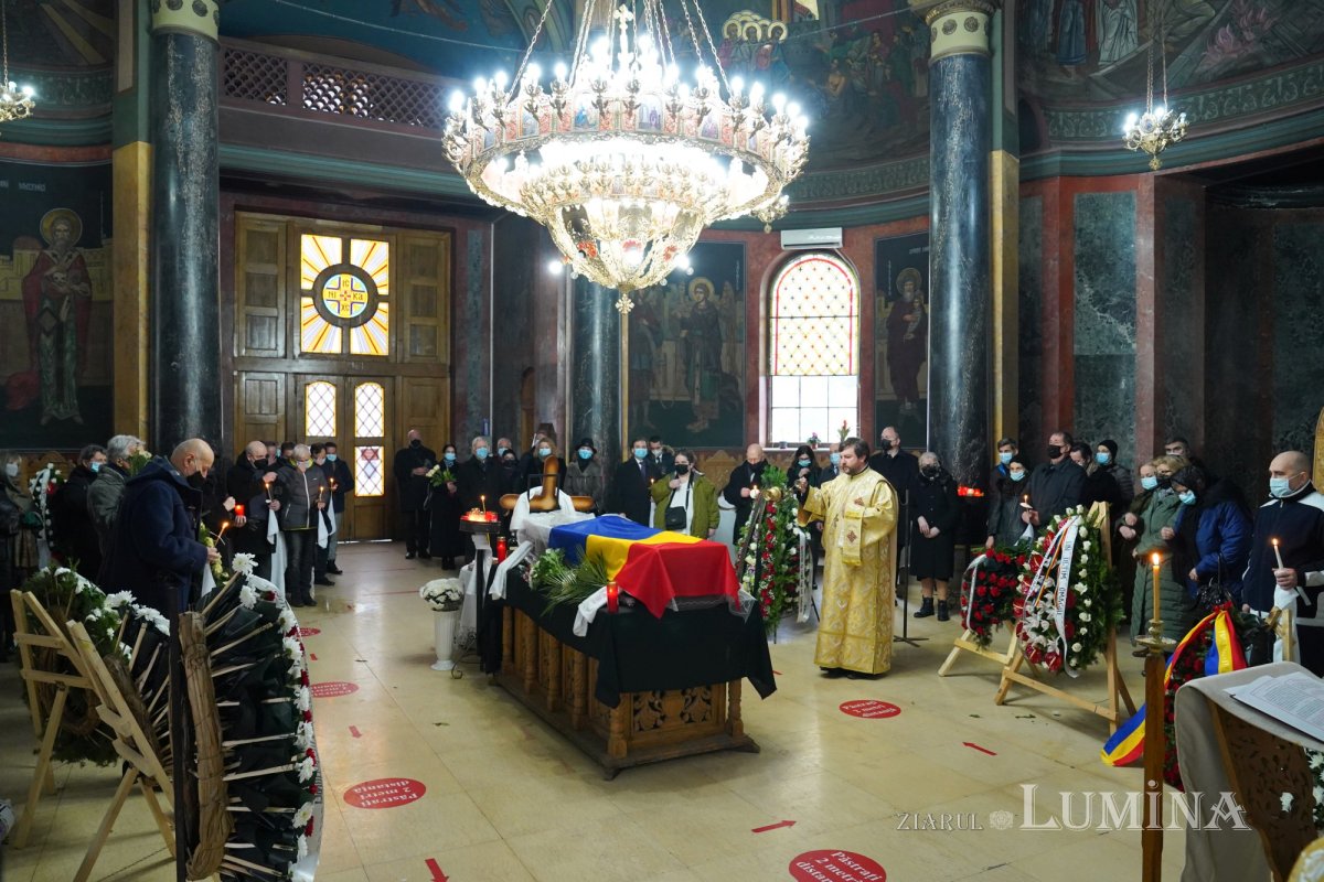Academicianul Dan Berindei a fost condus pe ultimul drum 198878