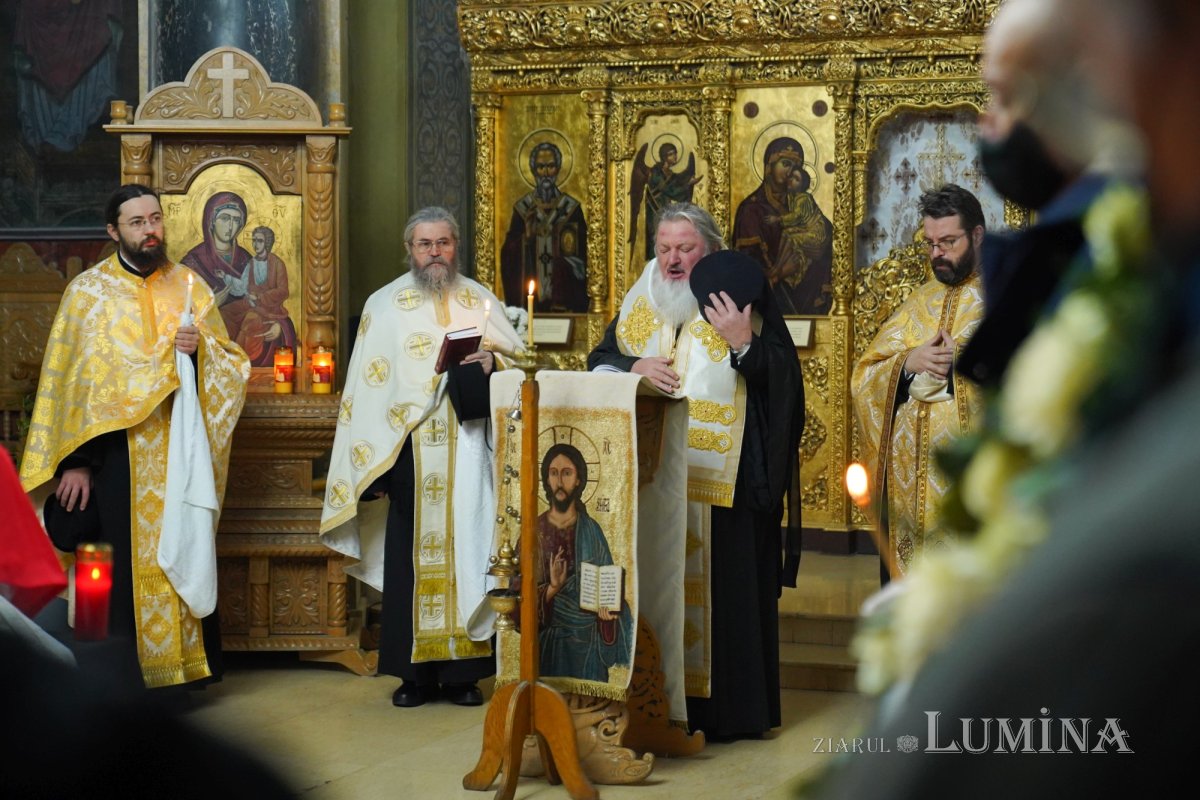 Academicianul Dan Berindei a fost condus pe ultimul drum 198883