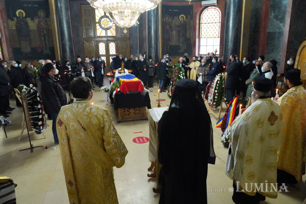 Academicianul Dan Berindei a fost condus pe ultimul drum 198892