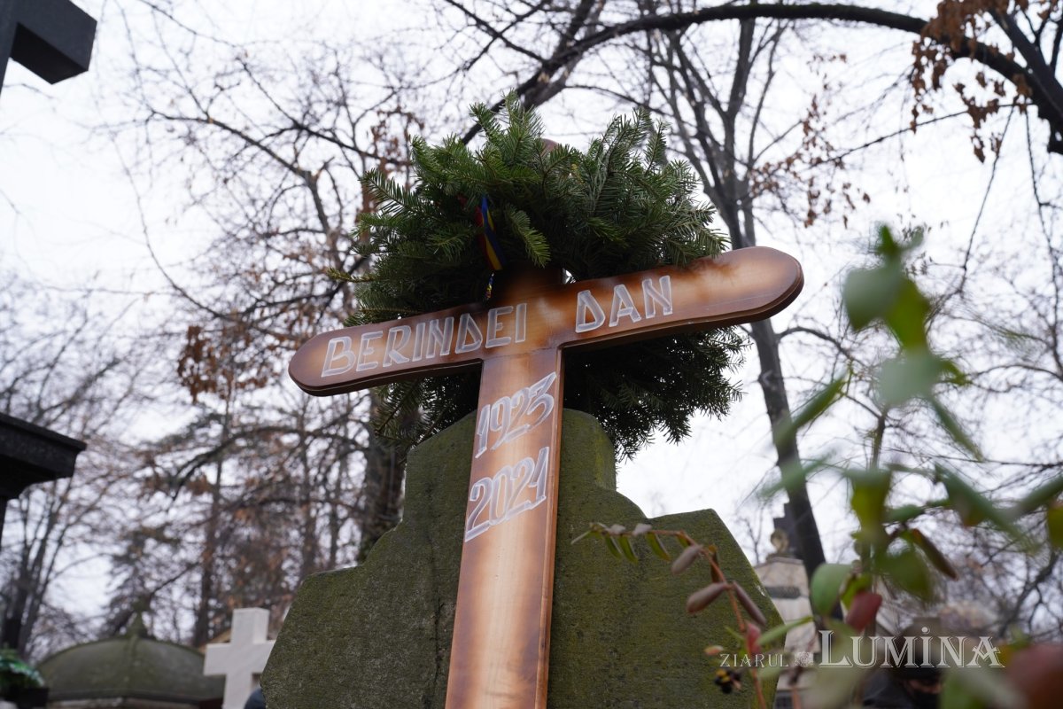 Academicianul Dan Berindei a fost condus pe ultimul drum 198906