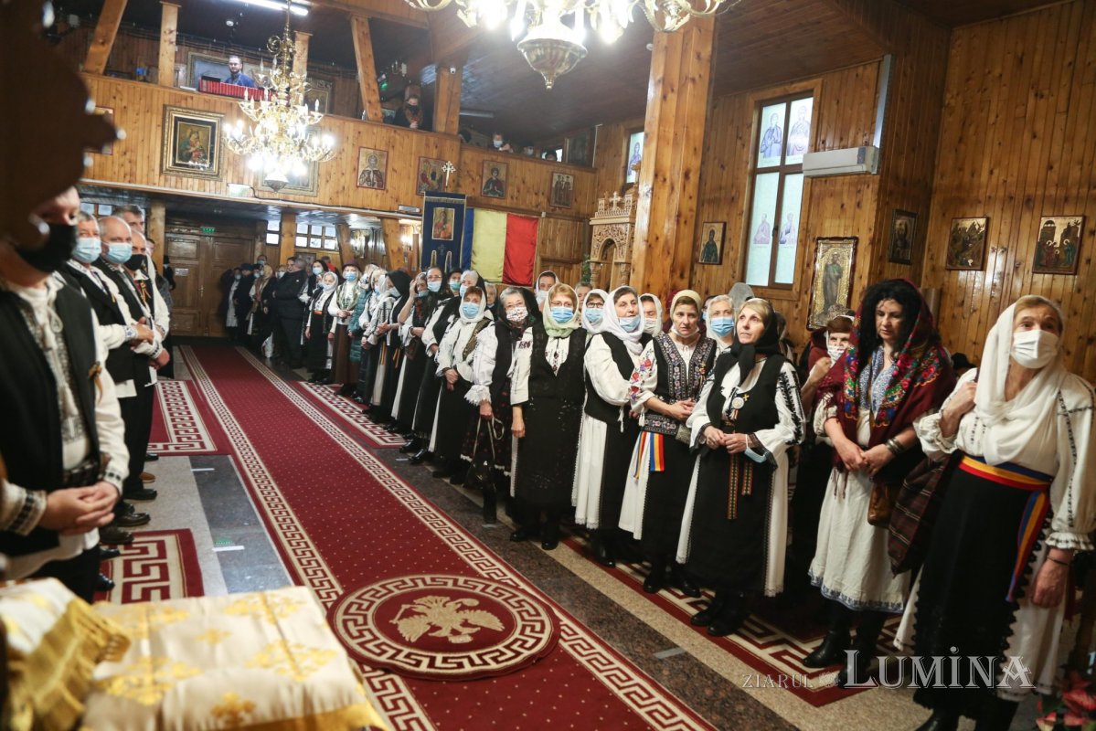 Prăznuirea Sfântului Arhidiacon Ștefan la Brașov 198804