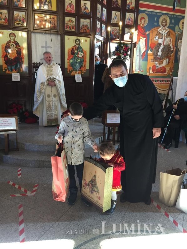 Parohia Iancu Vechi-Mătăsari a ajutat cu peste 170.000 de lei familiile defavorizate 199007