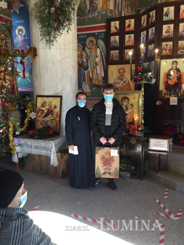 Parohia Iancu Vechi-Mătăsari a ajutat cu peste 170.000 de lei familiile defavorizate 199008