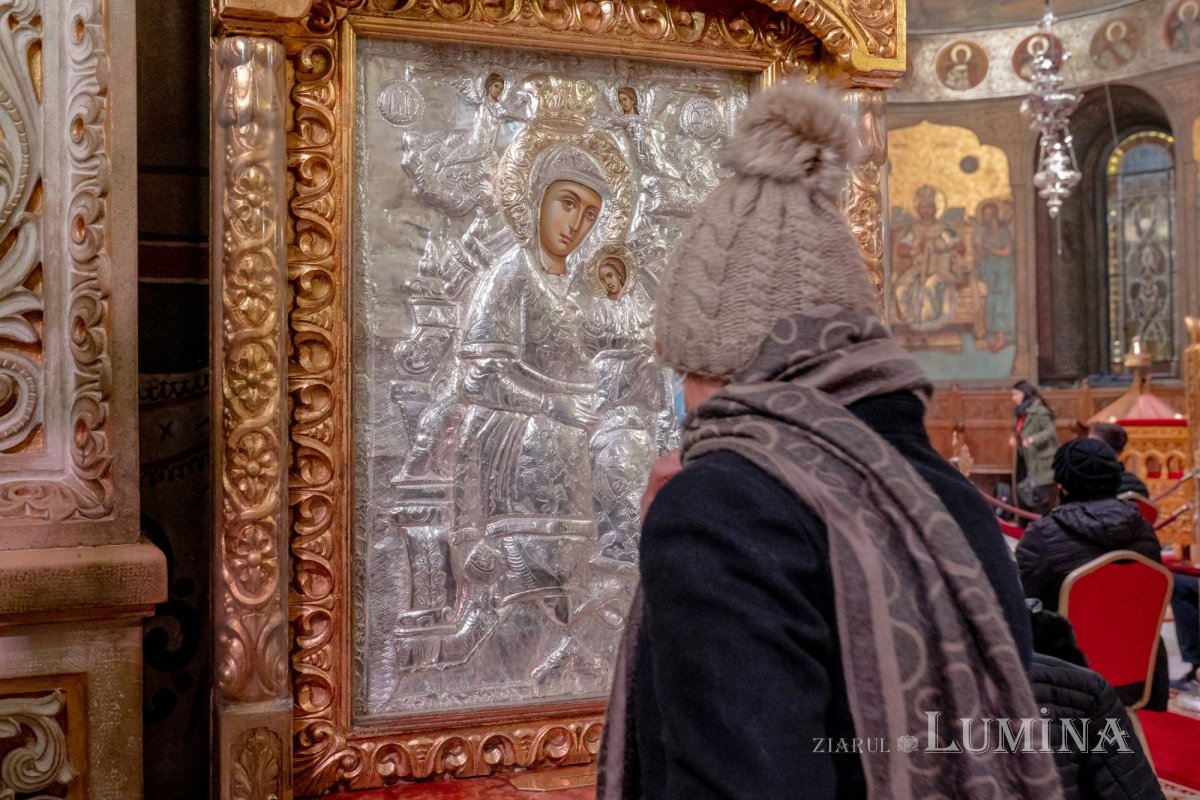 Slujba din noaptea trecerii dintre ani la Catedrala Patriarhală 199399