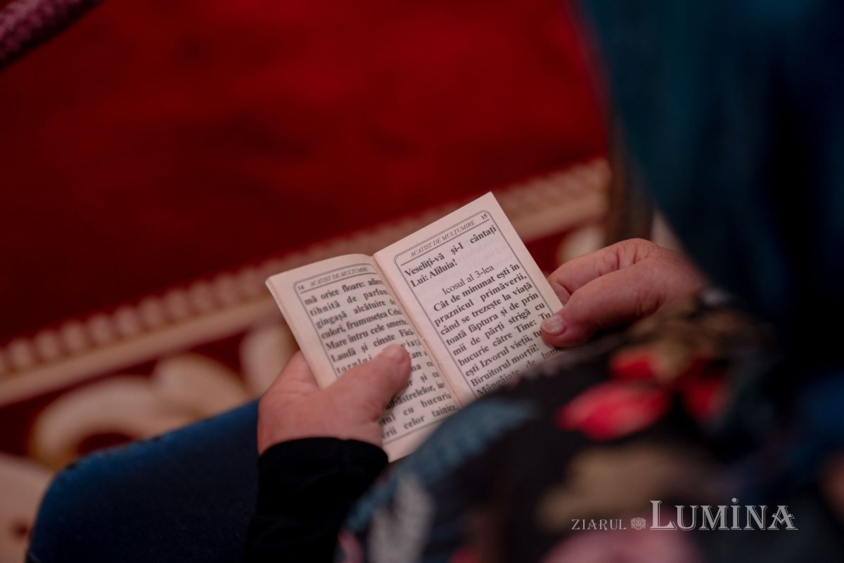 Slujba din noaptea trecerii dintre ani la Catedrala Patriarhală 199400