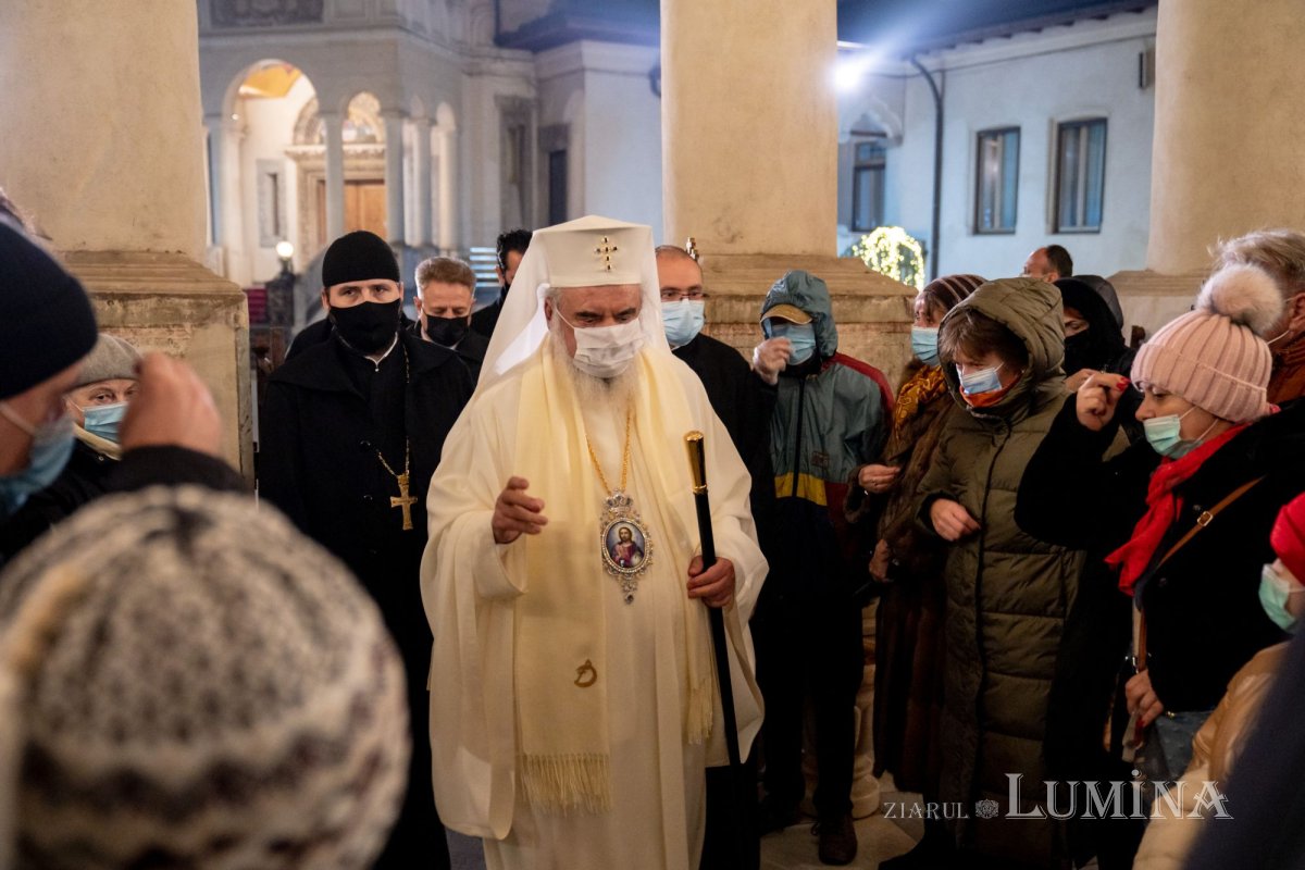 Slujba din noaptea trecerii dintre ani la Catedrala Patriarhală 199413