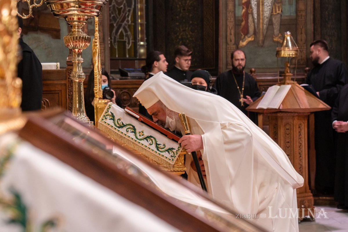 Slujba din noaptea trecerii dintre ani la Catedrala Patriarhală 199415