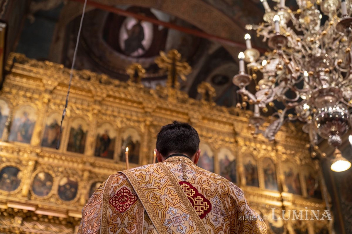 Slujba din noaptea trecerii dintre ani la Catedrala Patriarhală 199439