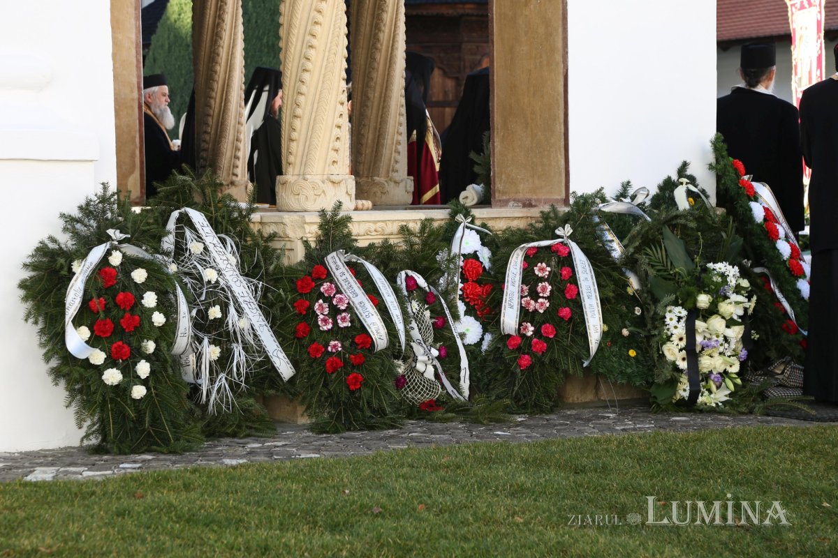 Părintele arhimandrit Visarion Joantă a fost înmormântat la Sâmbăta de Sus 199695