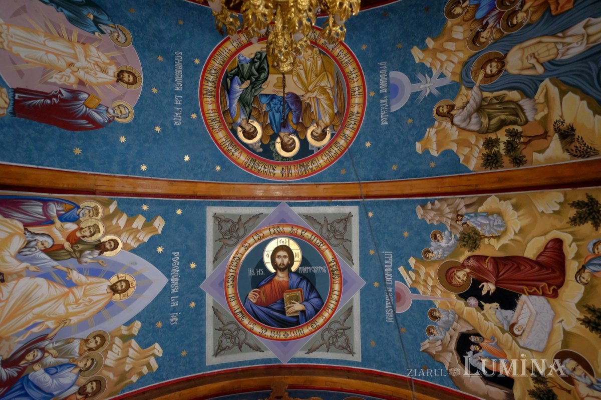 Crucea de la Coslogeni, care s-a făcut ușă de altar 199859