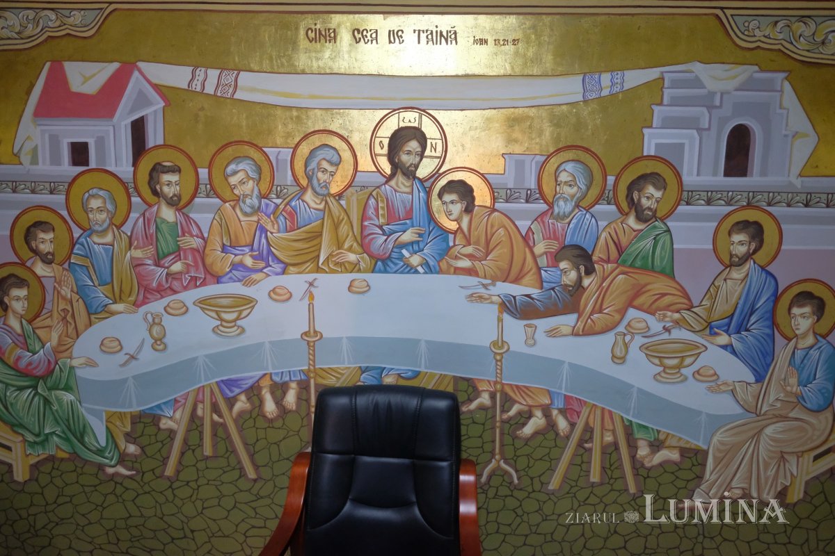 Crucea de la Coslogeni, care s-a făcut ușă de altar 199862